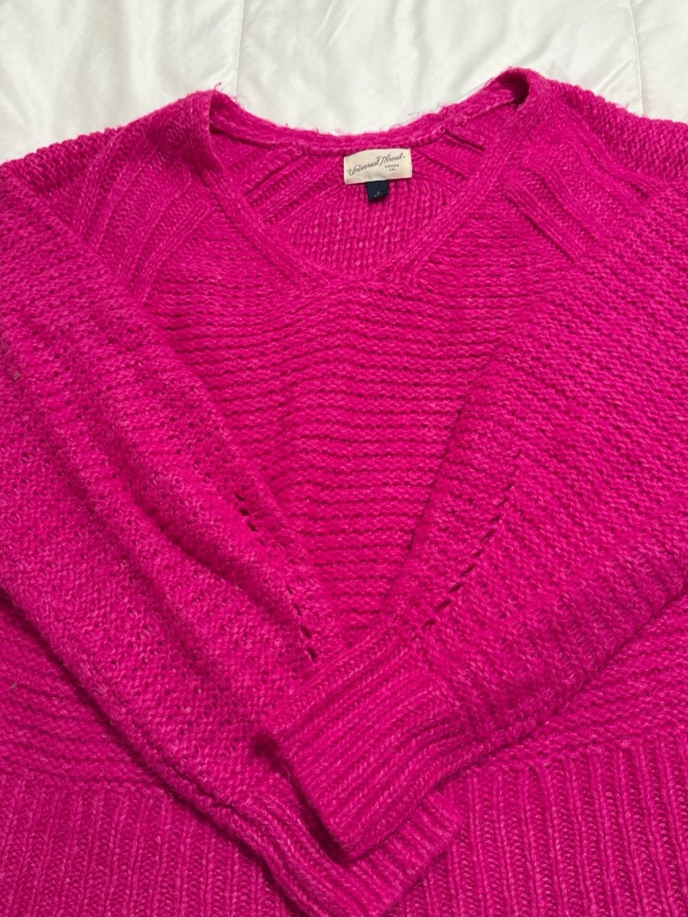 Universal Thread Women's Hot Pink V-Neck Sweater